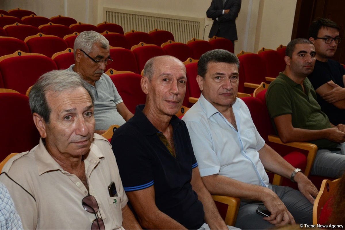 В Баку простились с Хайямом Мирзазаде: его музыка звучит и будет звучать (ФОТО)