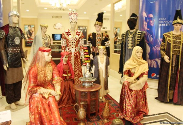 Костюмы из популярных азербайджанских кинофильмов (ФОТО)