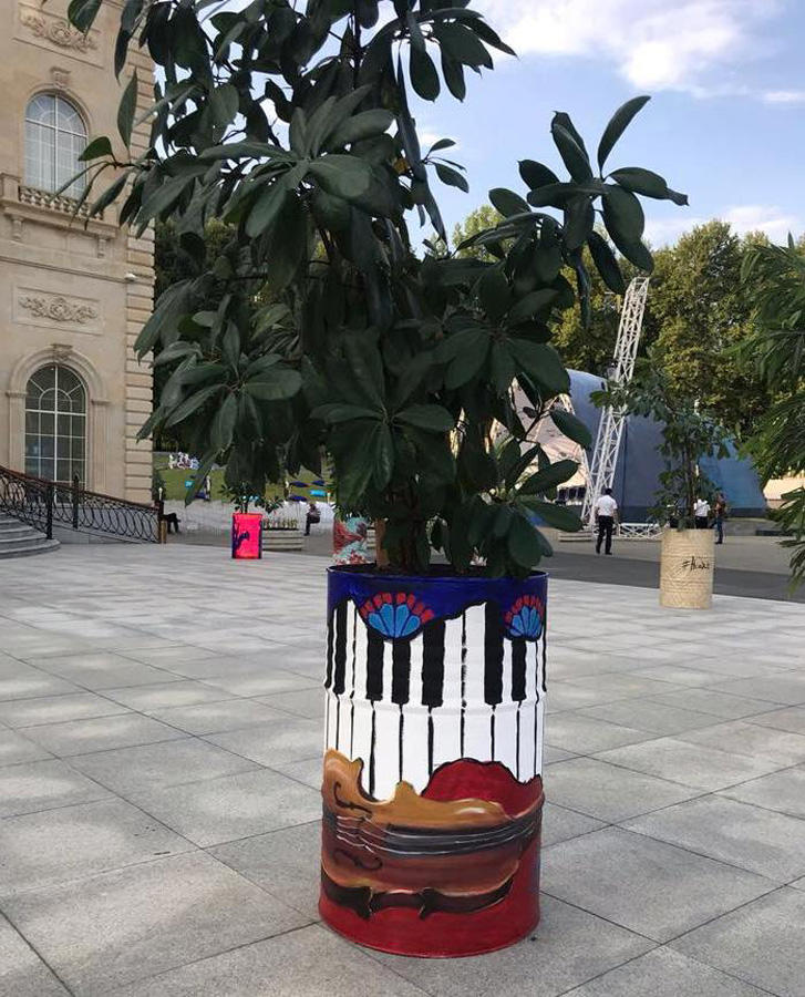 Музыка нефтяных бочек в Габале (ФОТО)