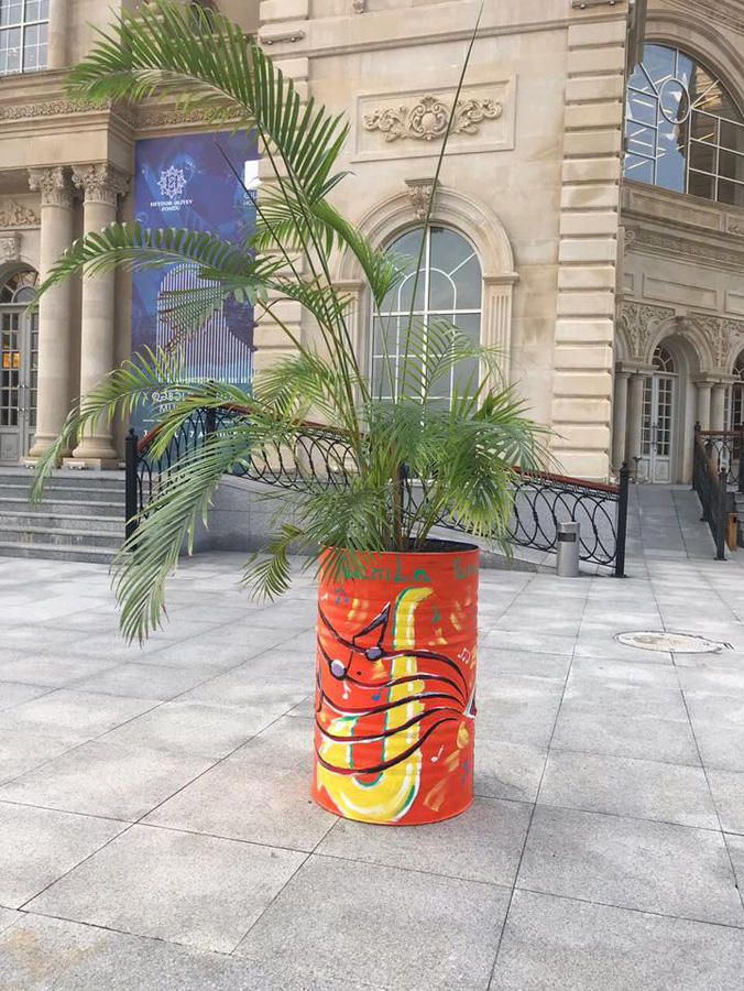 Музыка нефтяных бочек в Габале (ФОТО)