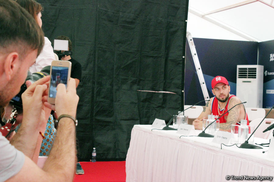 Баку захватил своим колоритом - российский рэпер ST (ФОТО)