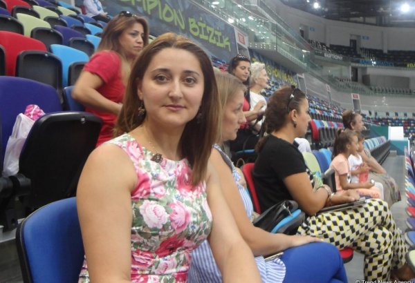 В Национальной арене гимнастики в Баку всегда очень красивые церемонии открытия - зрительница