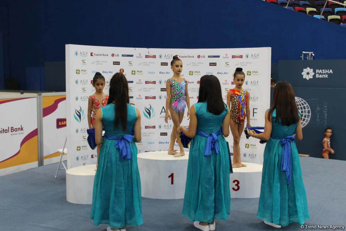 Прошла церемония награждения призеров первого дня Чемпионата Азербайджана по художественной гимнастике (ФОТО)