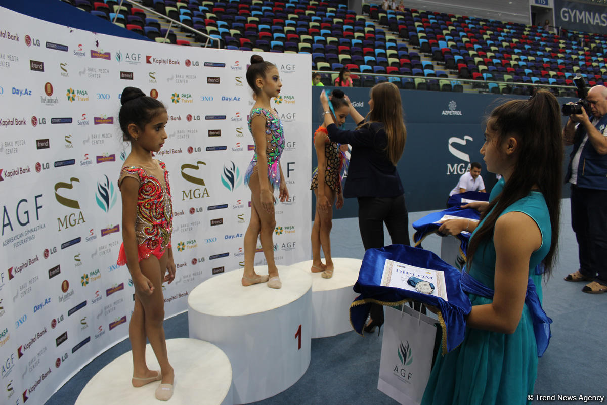 Прошла церемония награждения призеров первого дня Чемпионата Азербайджана по художественной гимнастике (ФОТО)
