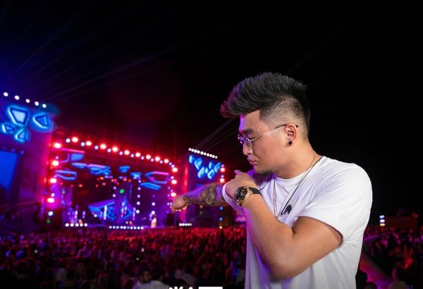 Как Цой отметил день рождения в Баку (ФОТО)