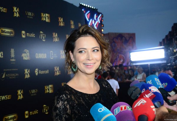 Настасья Самбурская в Баку: От Инстаграма до хулиганки (ВИДЕО, ФОТО)