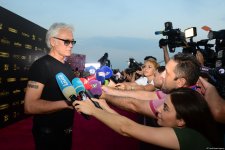 Александр Маршал выступил в Баку с имплантом в позвоночнике (ВИДЕО, ФОТО)