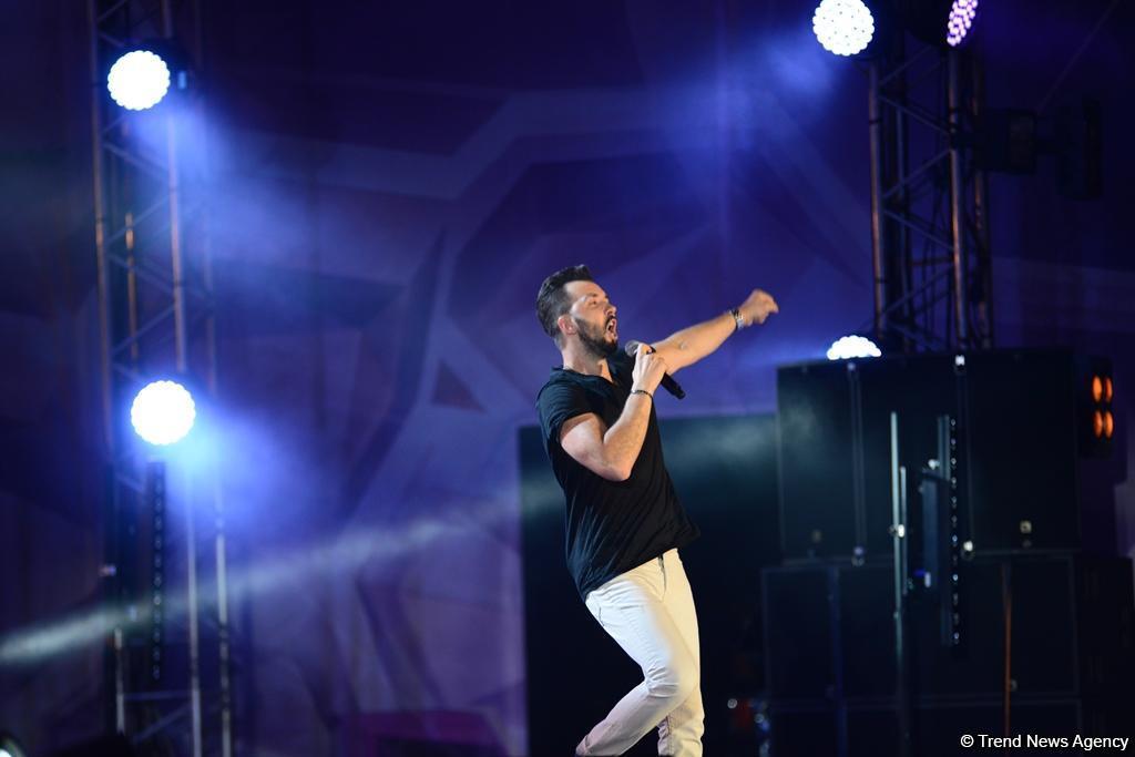 Денис Клявер с супругой Ириной отметили в Баку жестяную свадьбу (ВИДЕО, ФОТО)