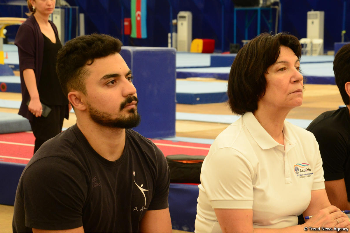 В Баку проходят тренерские курсы по аэробной гимнастике Академии FIG (ФОТО)