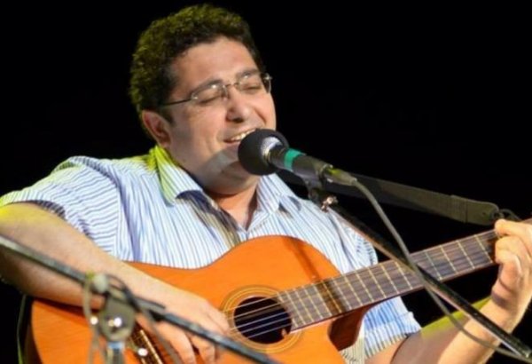 Азербайджанцы, испанские полицейские и Алла Пугачева ударили по коронавирусу децибелами! (ВИДЕО)