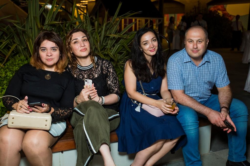 "Мальчишник в Европе" для азербайджанских зрителей (ФОТО, ВИДЕО)