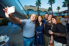 "Мальчишник в Европе" для азербайджанских зрителей (ФОТО, ВИДЕО)