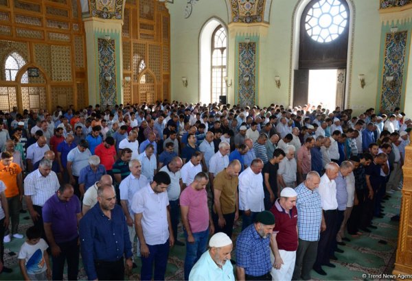 Послезавтра в Азербайджане будут совершать праздничный намаз