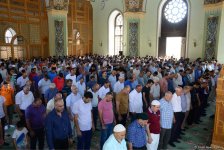 В связи с праздником Гурбан во всех мечетях Азербайджана совершен праздничный намаз (ФОТО)