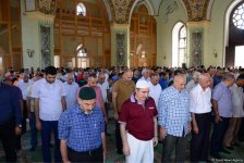В связи с праздником Гурбан во всех мечетях Азербайджана совершен праздничный намаз (ФОТО)