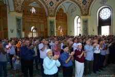 В связи с праздником Гурбан во всех мечетях Азербайджана совершен праздничный намаз (ФОТО)