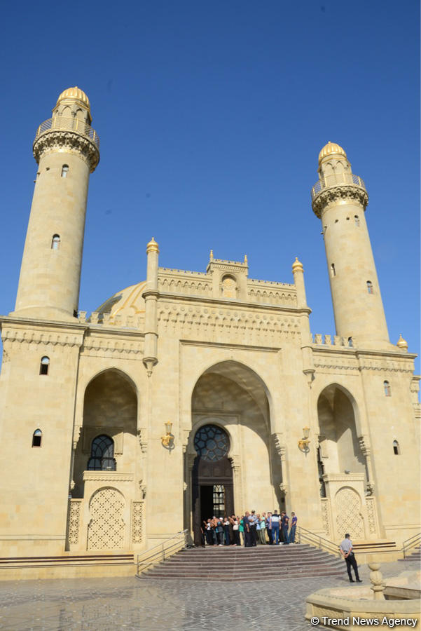 В связи с праздником Гурбан во всех мечетях Азербайджана совершен праздничный намаз (ФОТО)