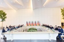 Президент Азербайджана и Канцлер Германии встретились в Баку с бизнесменами (ФОТО) (версия 2)