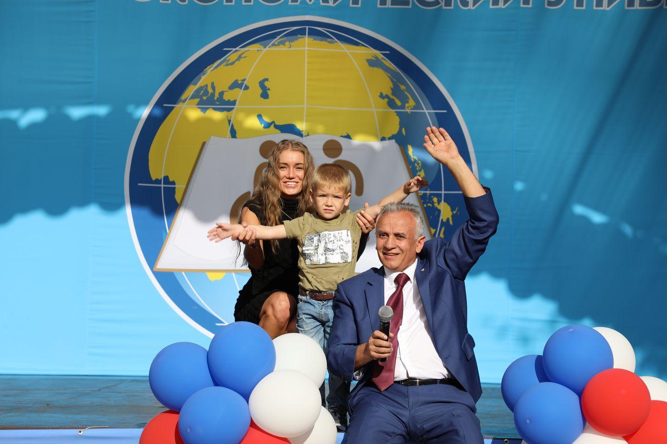 Мурад Садых удостоен диплома фестиваля "Жизнь безграничных возможностей" в Москве (ВИДЕО, ФОТО)