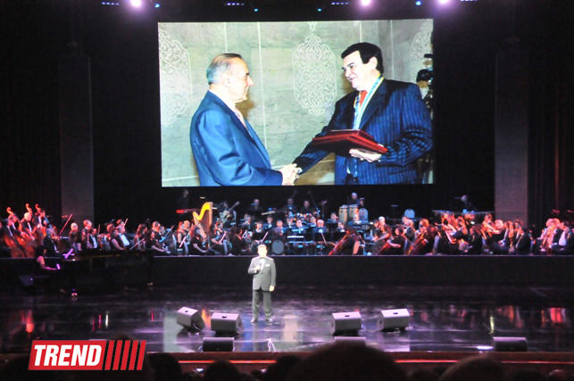 Иосиф Кобзон с любовью к Азербайджану! Прощальная "Песня о Баку" (ВИДЕО, ФОТО)