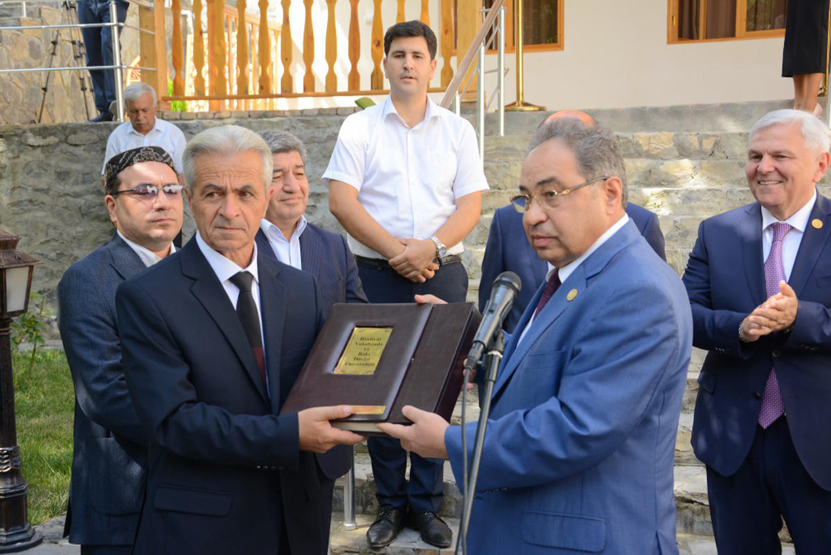 В Шеки состоялась торжественная церемония открытия Дома-музея Бахтияра Вахабзаде (ФОТО)