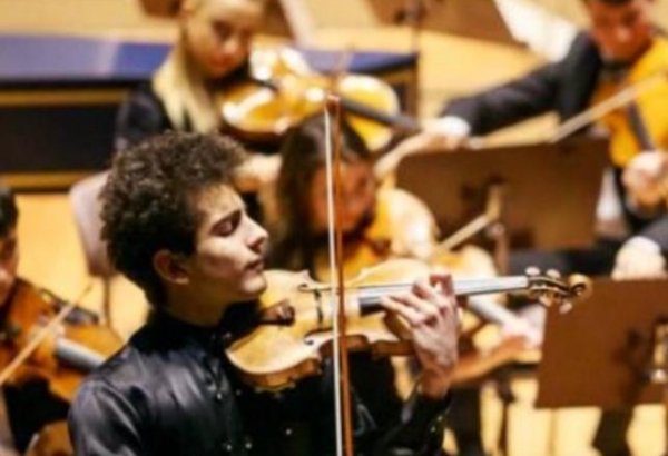 Азербайджанский Паганини признан лучшим в Германии (ФОТО)