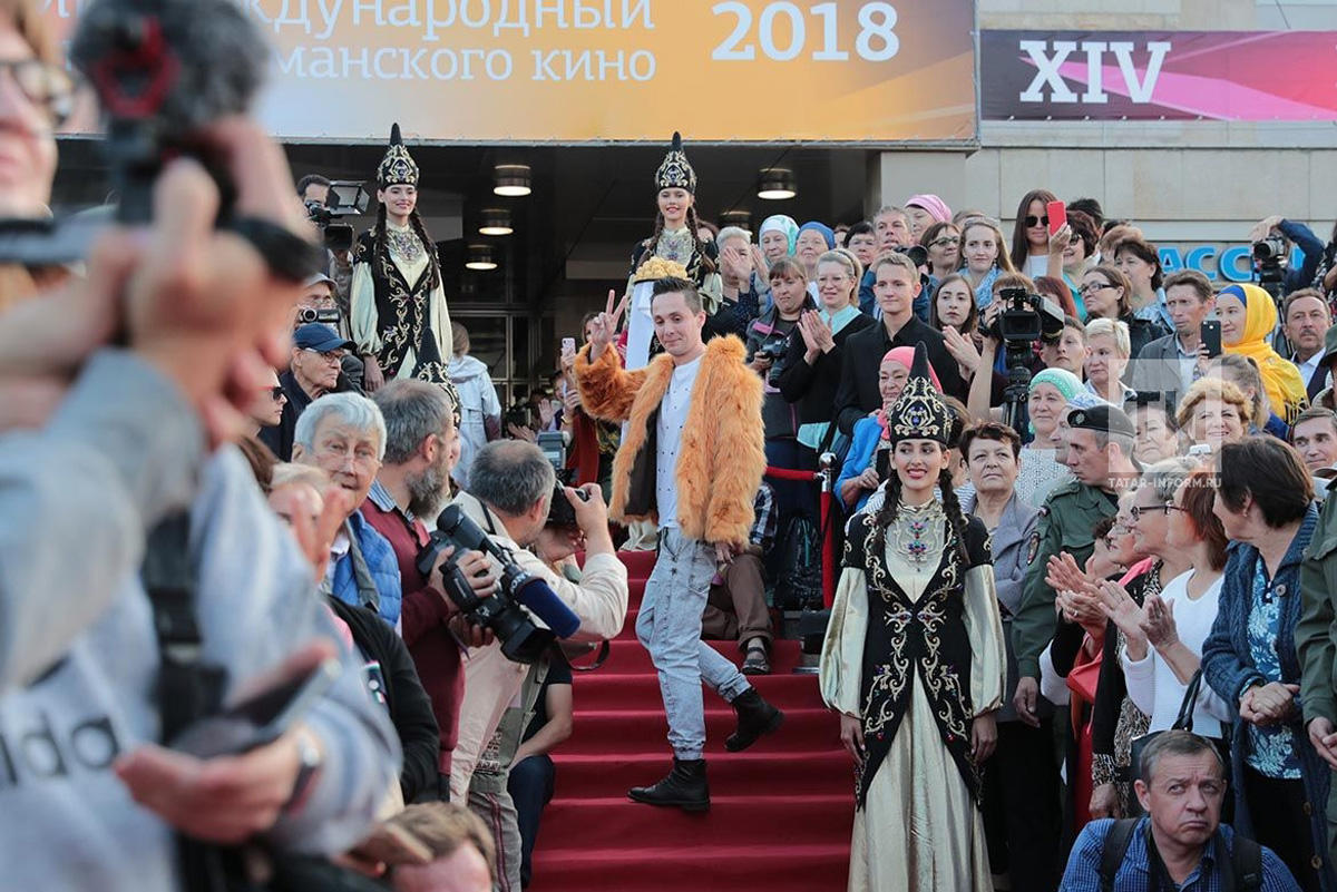 Огтай Миргасымов на Фестивале мусульманского кино в Казани – красная дорожка  (ВИДЕО, ФОТО)