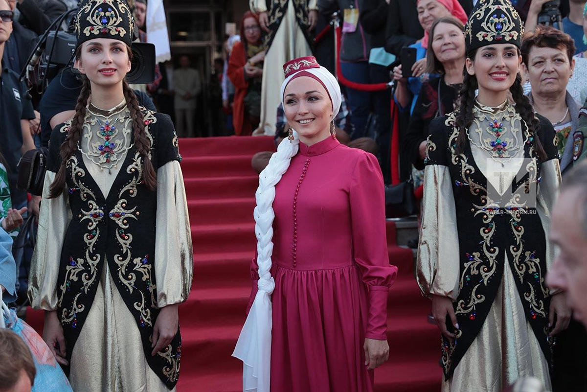 Огтай Миргасымов на Фестивале мусульманского кино в Казани – красная дорожка  (ВИДЕО, ФОТО)