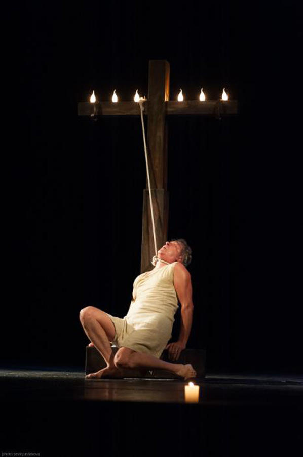 "Иуда" из Азербайджана покорил зрителей в Казахстане (ФОТО)