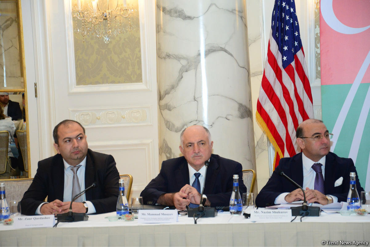 Ягуб Эйюбов: За 15 лет в экономику Азербайджана инвестированы $236 млрд (ФОТО)