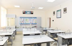 Президент Ильхам Алиев ознакомился с условиями в полной средней школе номер 187 в Сабунчинском районе Баку (ФОТО)