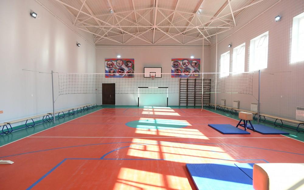 Президент Ильхам Алиев ознакомился с условиями в полной средней школе номер 187 в Сабунчинском районе Баку (ФОТО)