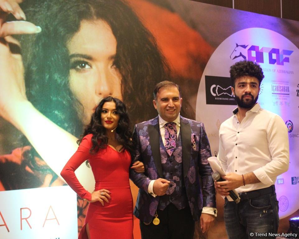 Гаджи Нуран Гусейнов создал бренд цветочных и ярких костюмов (ФОТО)