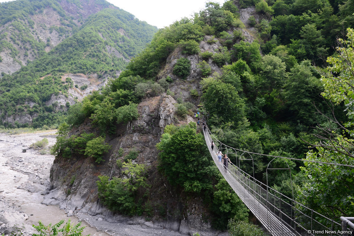 Путешествие в удивительный Лахыдж – от шапки Мономаха до Великого шелкового пути (ФОТО)