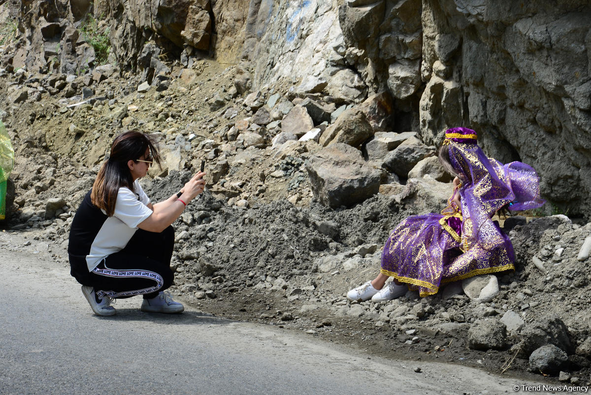 Путешествие в удивительный Лахыдж – от шапки Мономаха до Великого шелкового пути (ФОТО)