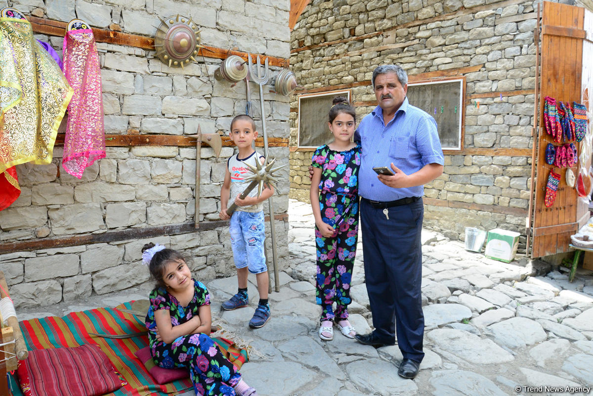 Путешествие в удивительный Лахыдж – от шапки Мономаха до Великого шелкового пути (ФОТО)