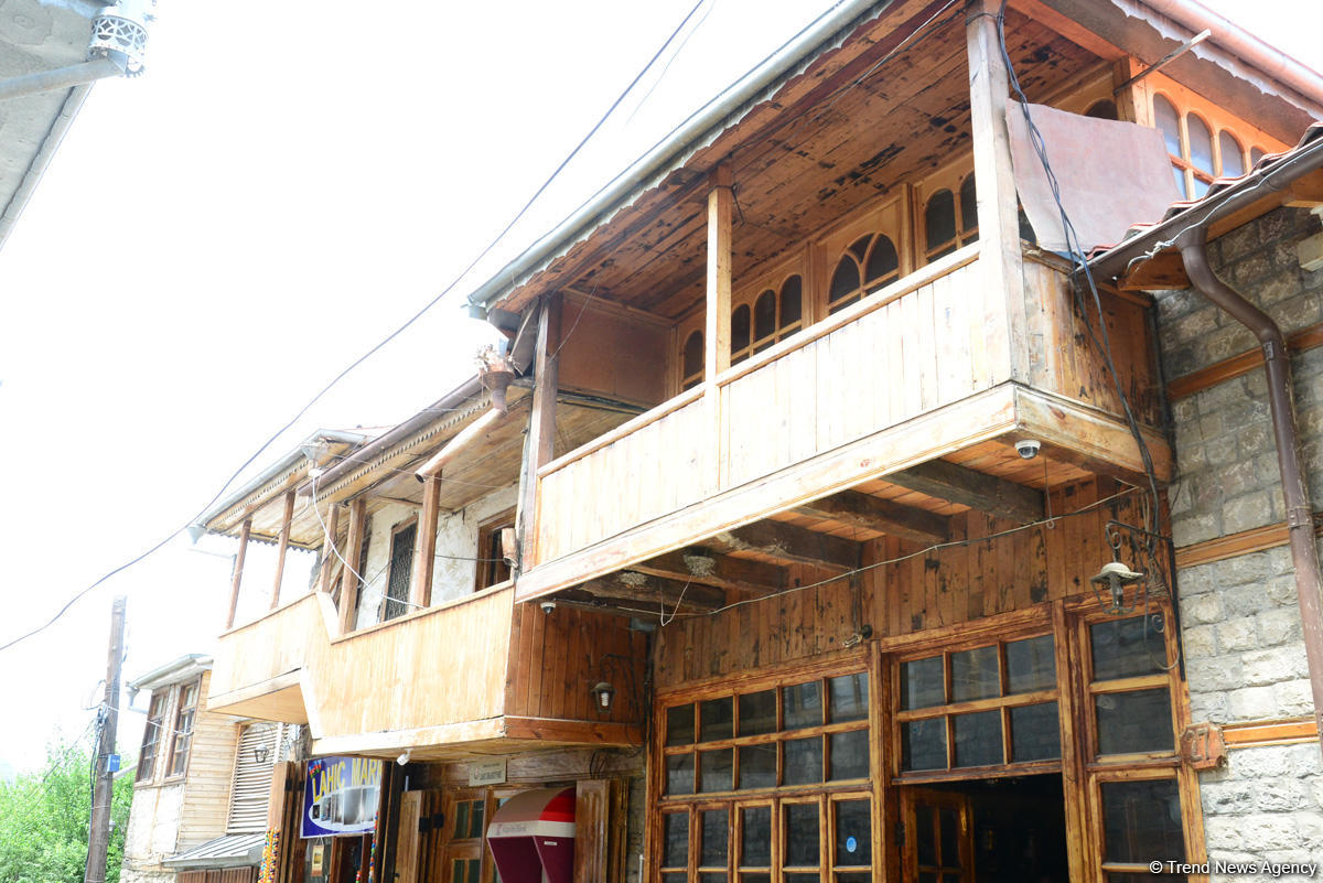 Путешествие в удивительный Лахыдж – от шапки Мономаха до Великого шелкового пути (ФОТО)