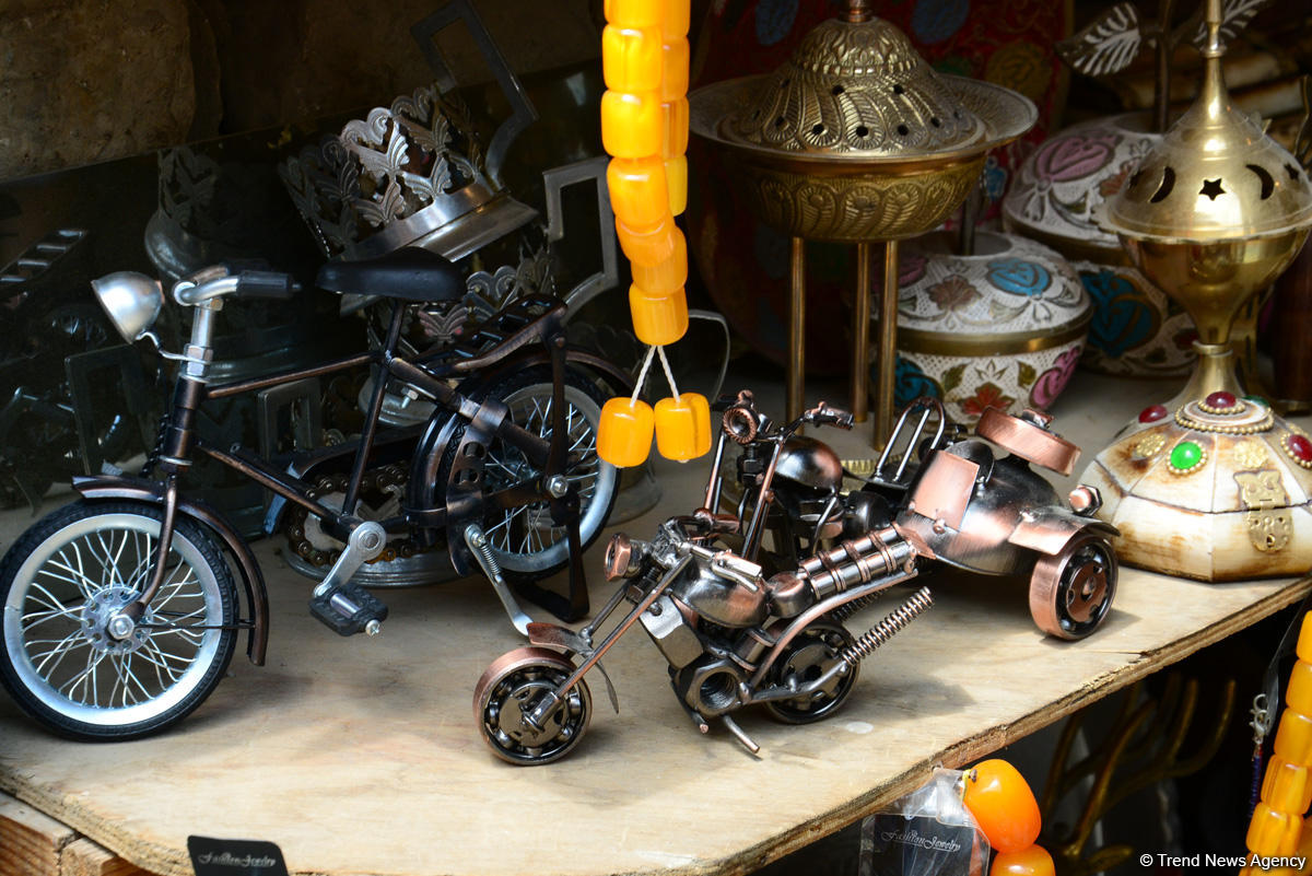 Путешествие в удивительный Лахыдж – от шапки Мономаха до Великого шелкового пути (ФОТО)