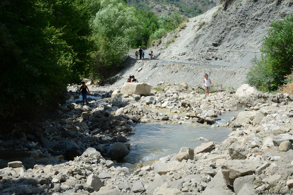 Путешествие в удивительный Лахыдж – от шапки Мономаха до Великого шелкового пути (ФОТО)