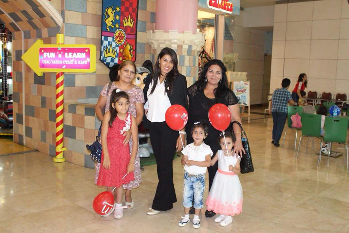 Дети готовятся ко Дню знаний в Азербайджане (ФОТО)