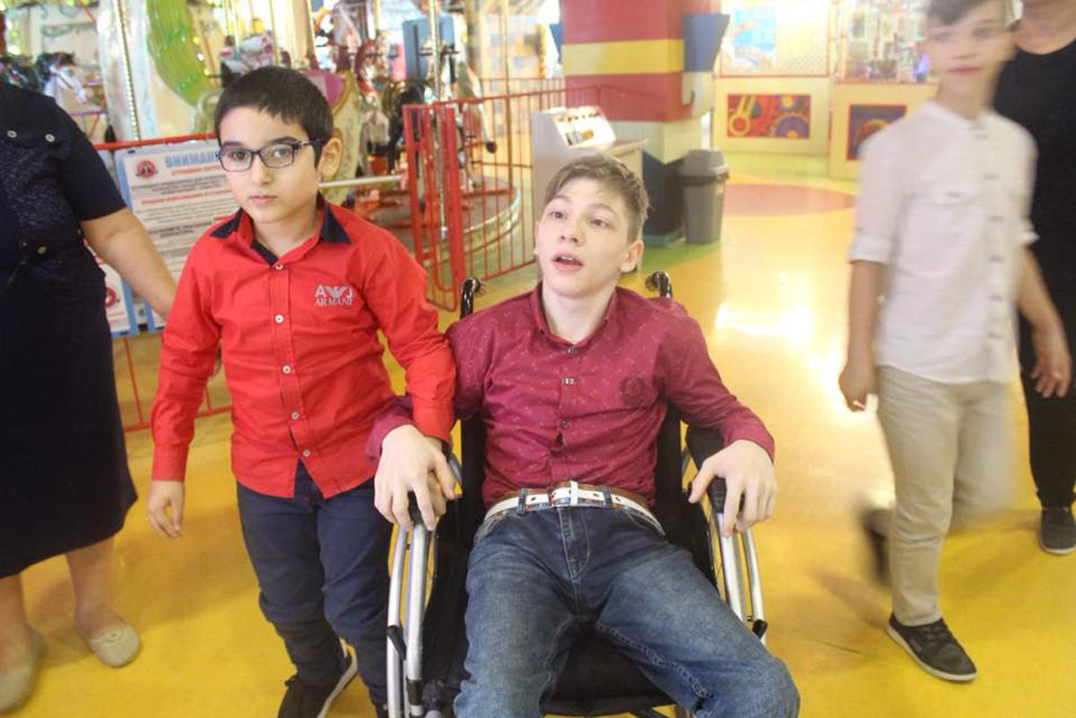 Дети готовятся ко Дню знаний в Азербайджане (ФОТО)