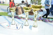 В Баку прошел велопробег среди аутистов и с участием звезд (ФОТО)