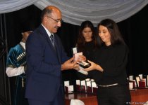 В Баку состоялось награждение театральных деятелей (ФОТО)