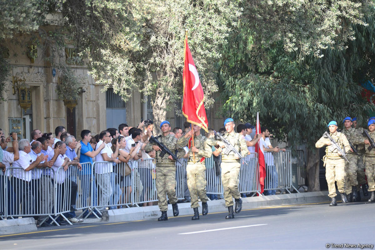 Парад, посвященный 100-летию освобождения Баку (ФОТОСЕССИЯ)
