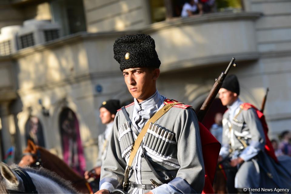 Парад, посвященный 100-летию освобождения Баку (ФОТОСЕССИЯ)