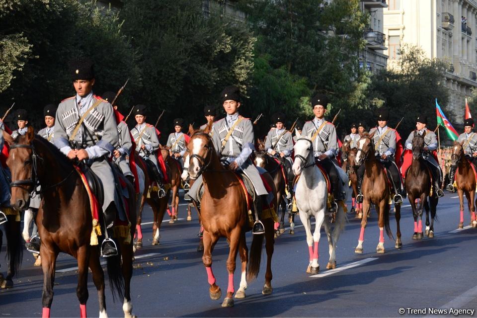 Парад, посвященный 100-летию освобождения Баку (ФОТОСЕССИЯ)