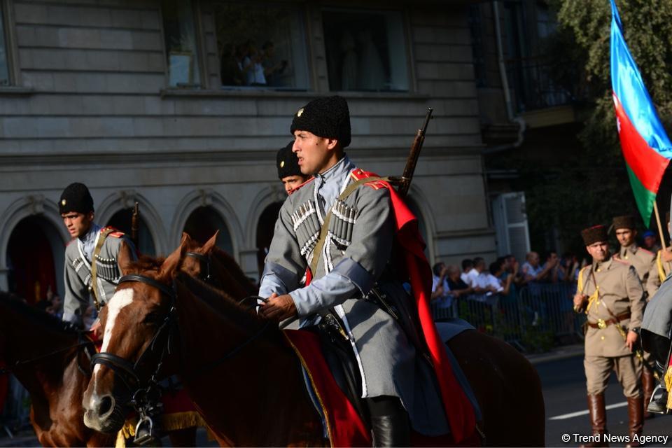 Парад, посвященный 100-летию освобождения Баку (ФОТОСЕССИЯ)