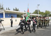 Президент Ильхам Алиев и Первая леди Мехрибан Алиева приняли участие в церемонии принятия присяги молодыми солдатами Службы государственной безопасности Азербайджана (ФОТО)