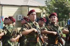 Президент Ильхам Алиев и Первая леди Мехрибан Алиева приняли участие в церемонии принятия присяги молодыми солдатами Службы государственной безопасности Азербайджана (ФОТО)