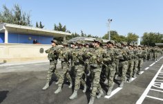 Президент Ильхам Алиев и Первая леди Мехрибан Алиева приняли участие в церемонии принятия присяги молодыми солдатами Службы государственной безопасности Азербайджана (ФОТО)